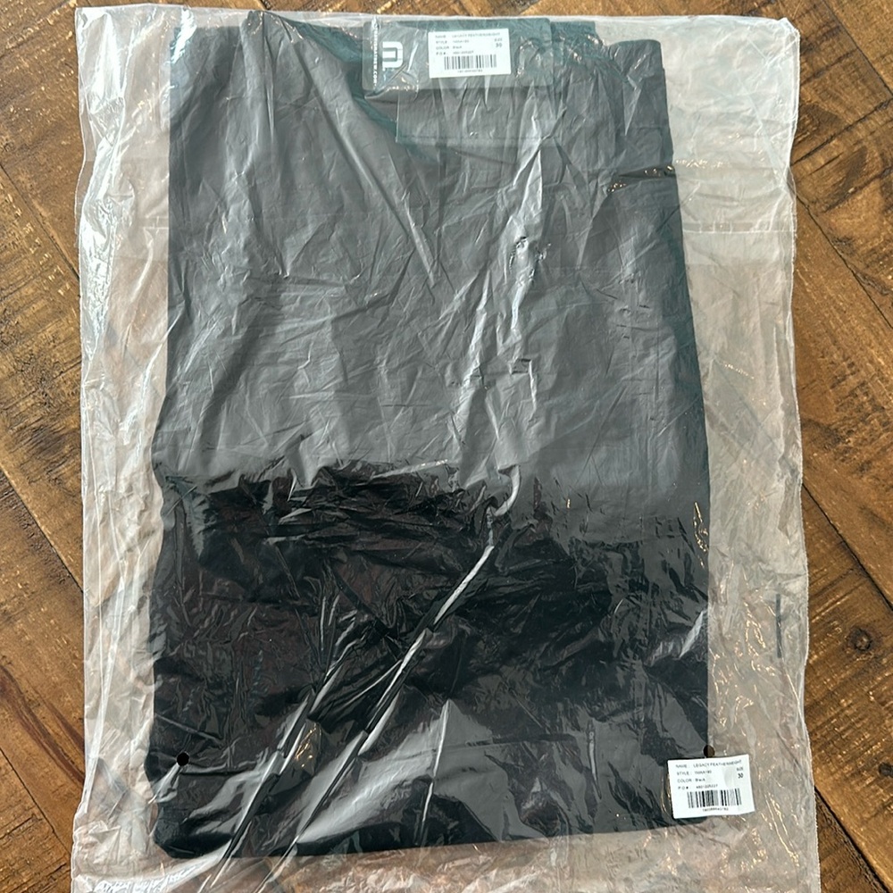 Travis Mathew Men’s Legacy Featherweight Jeans New Black 30